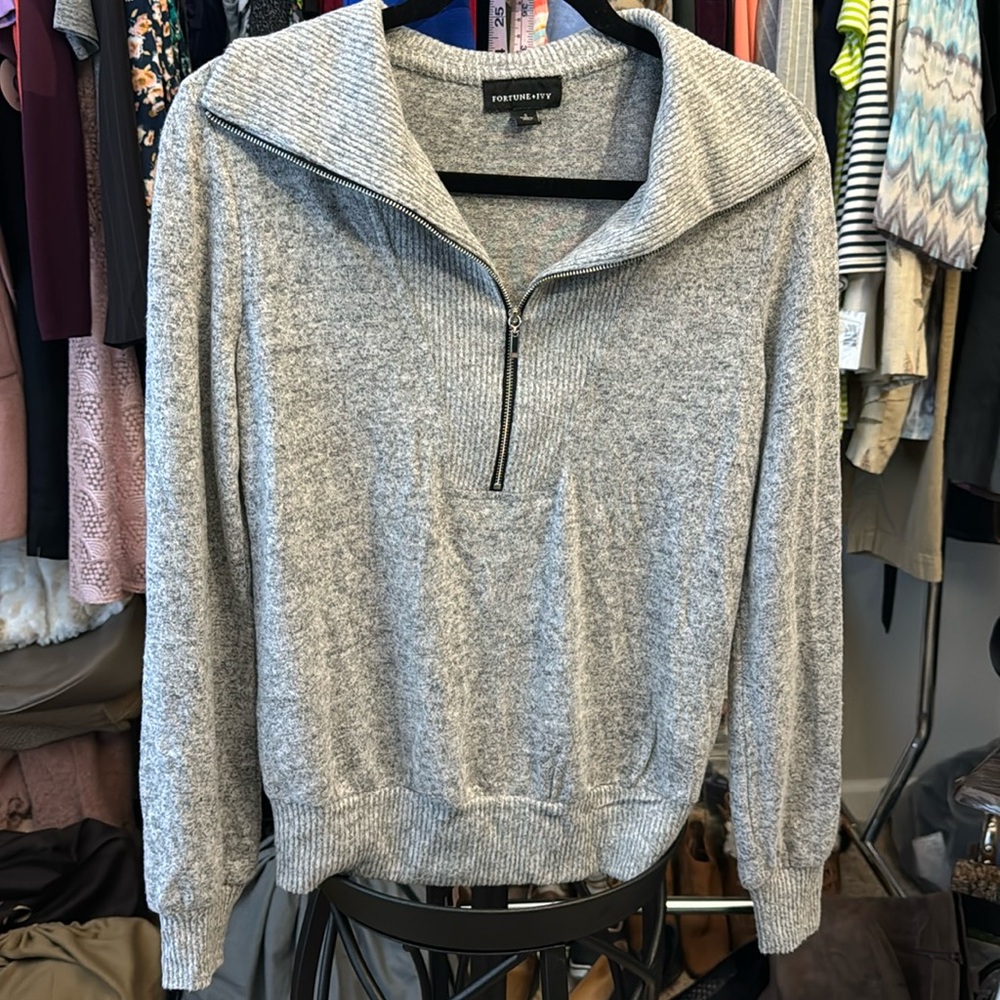 Size S Fortune Ivy Sweater